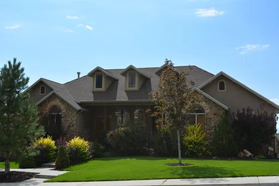 Traditional Style House Plan - 3 Beds 2.5 Baths 1861 Sq/Ft